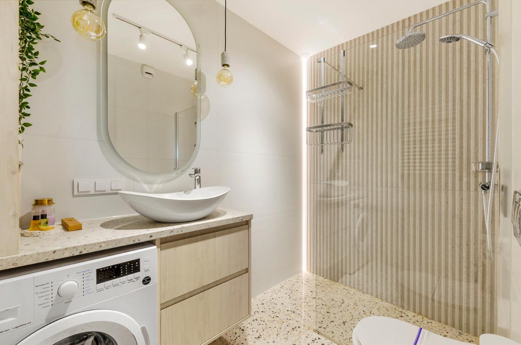 Queen Size Bed - Apartament Obok Manufaktury W Centrum Lodzi - Parking Gratis!!! Exterior foto
